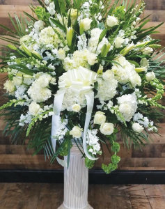 ASSORTED WHITE ELEGANT BASKET