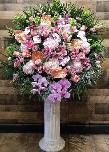 FEMININE EXOTIC ELEGANT BASKET